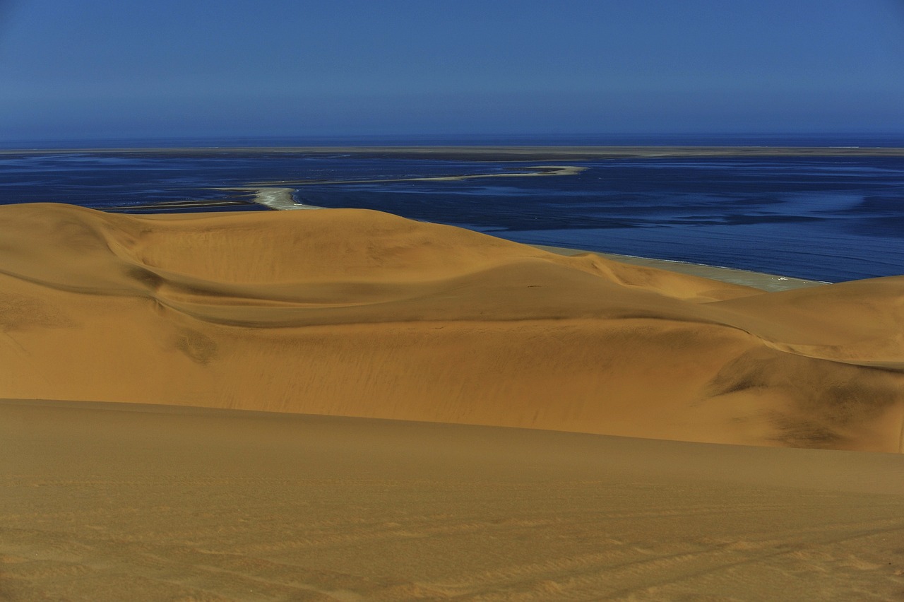Namibia: Deserts and rivers — 13
