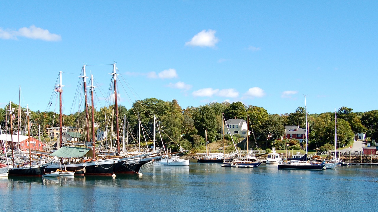 Brand USA: picturesque towns of New England — 12