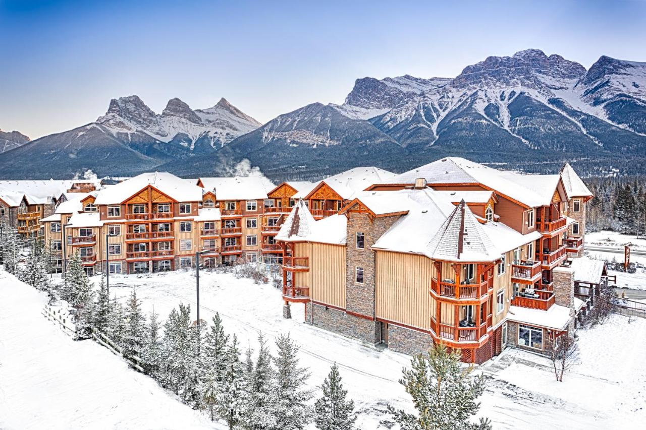 Falcon Crest Lodge
