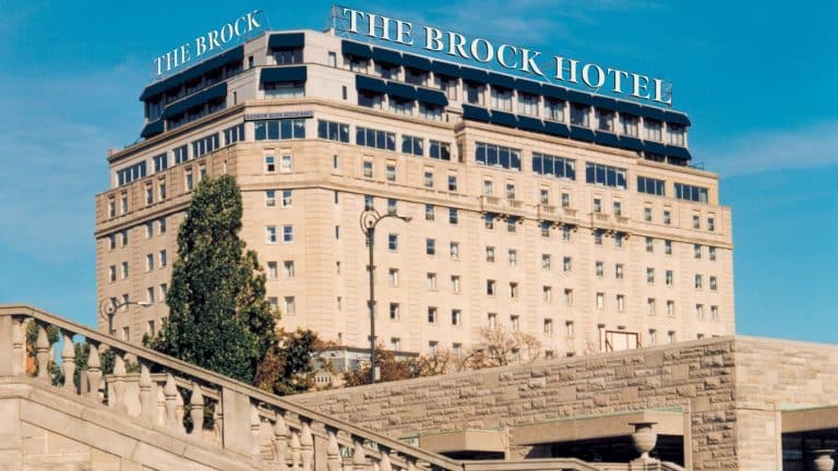 The Brock Niagara Falls Fallsview, Tapestry by Hilton