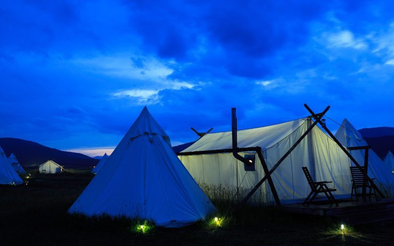 Yellowstone Under Canvas - glamping