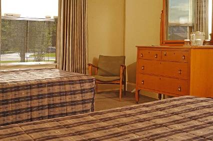 Mammoth Hot Springs Hotel & Cabins