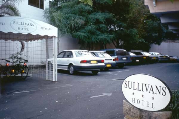 Australia and Fiji (PER-ADL-KGC-SYD-AYQ-MEL-FIJI)