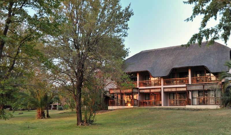 Cresta Mowana Safari Resort & Spa