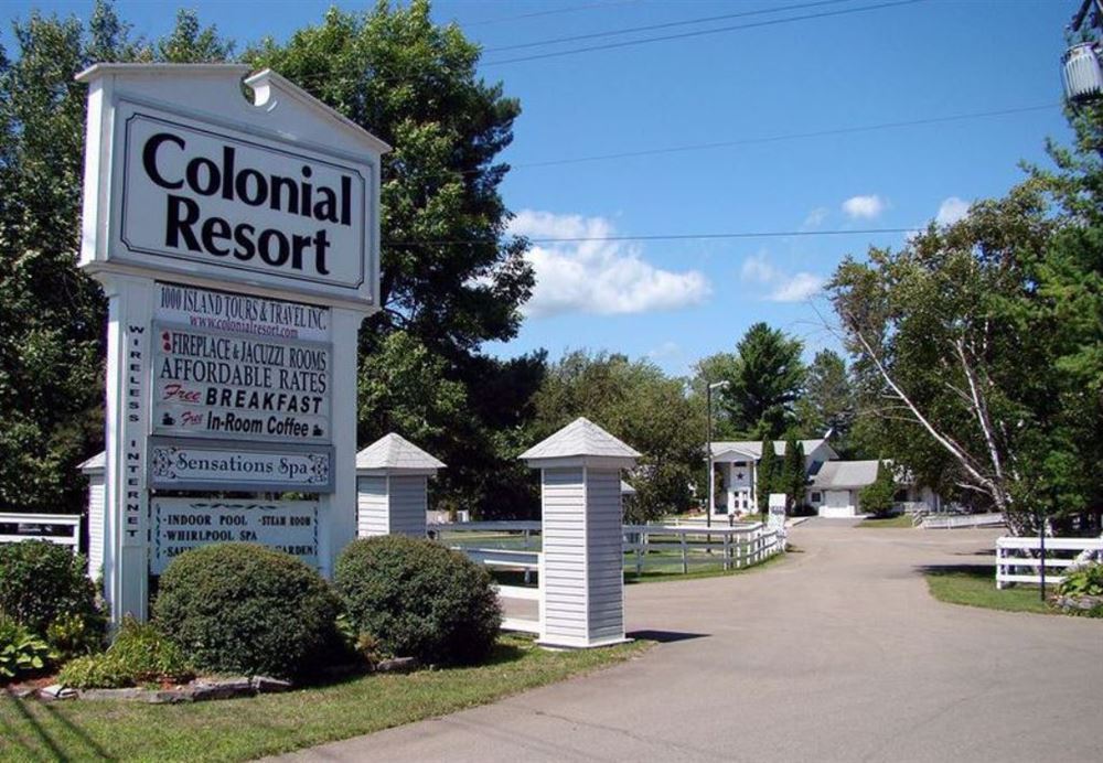 Colonial Resort