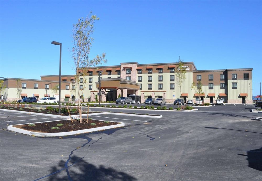 Hampton Inn & Suites Astoria