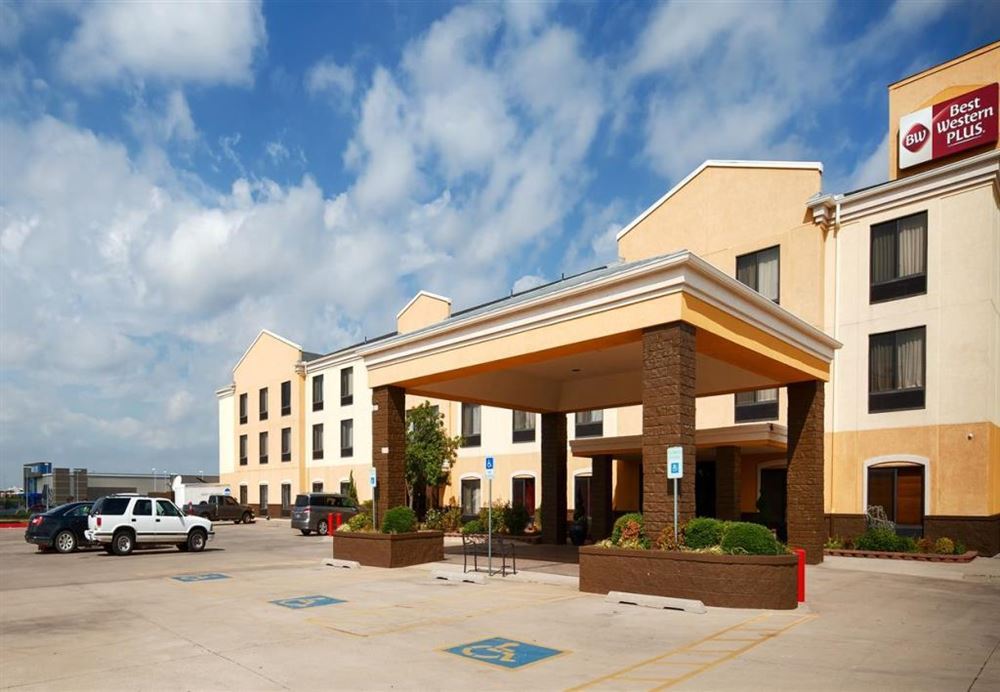 Best Western Plus Memorial Inn & Suites