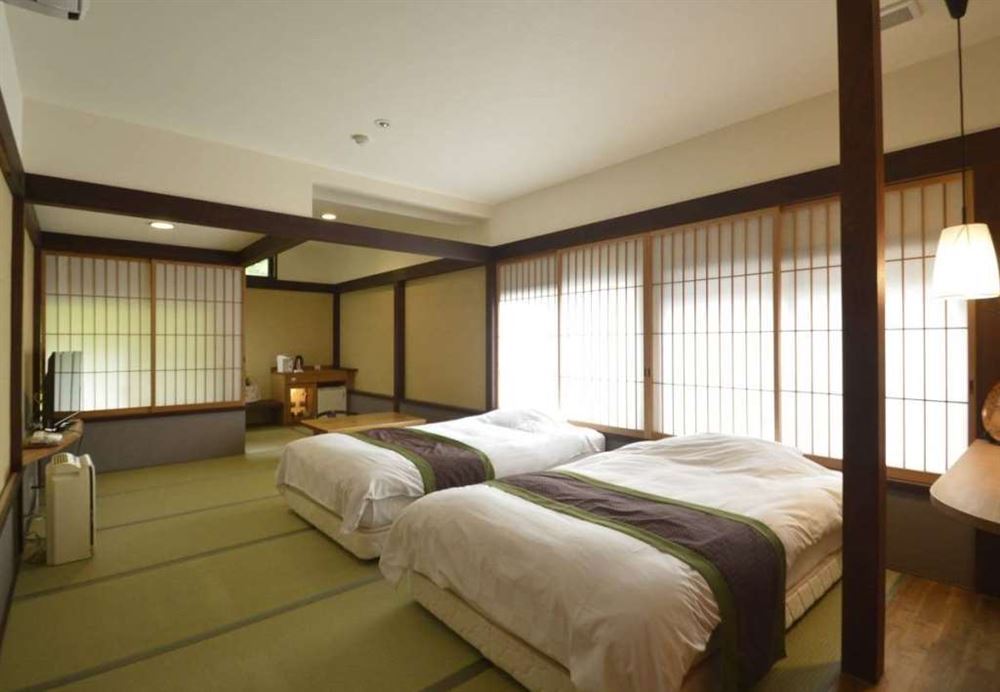 Golden Route and Iseshima Peninsula