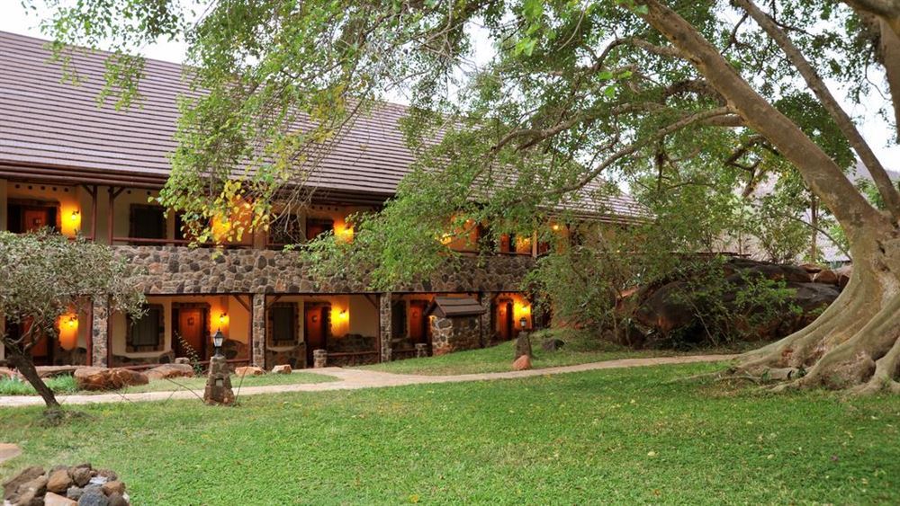 Kilaguni Serena Lodge