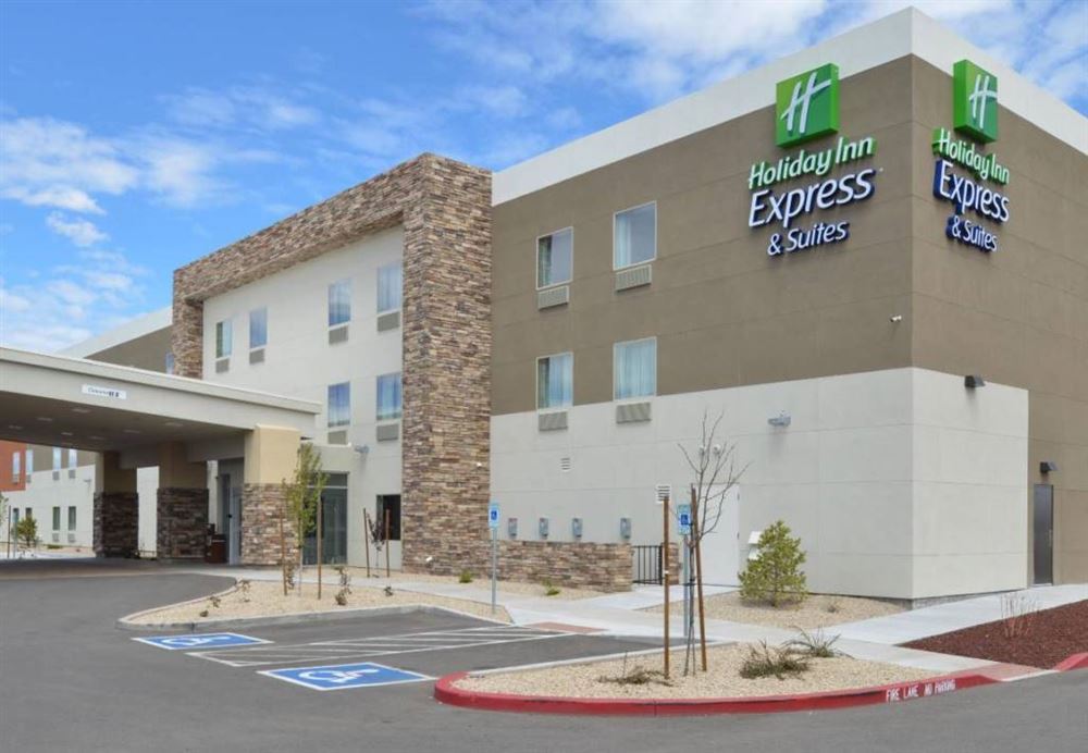 Holiday Inn Express & Suites Williams