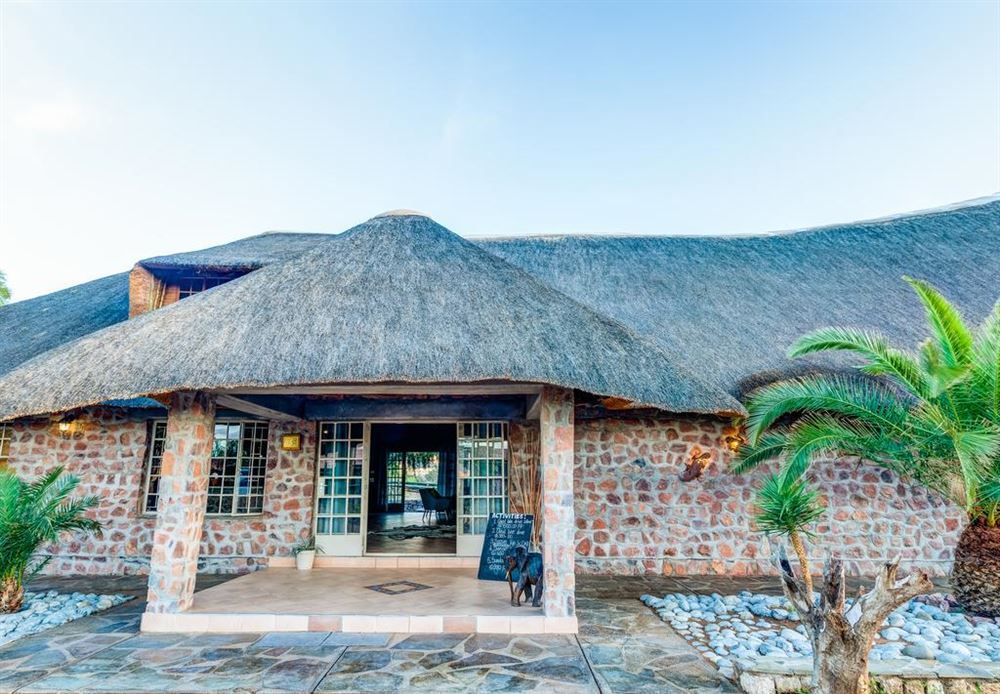 The Elegant Desert Lodge