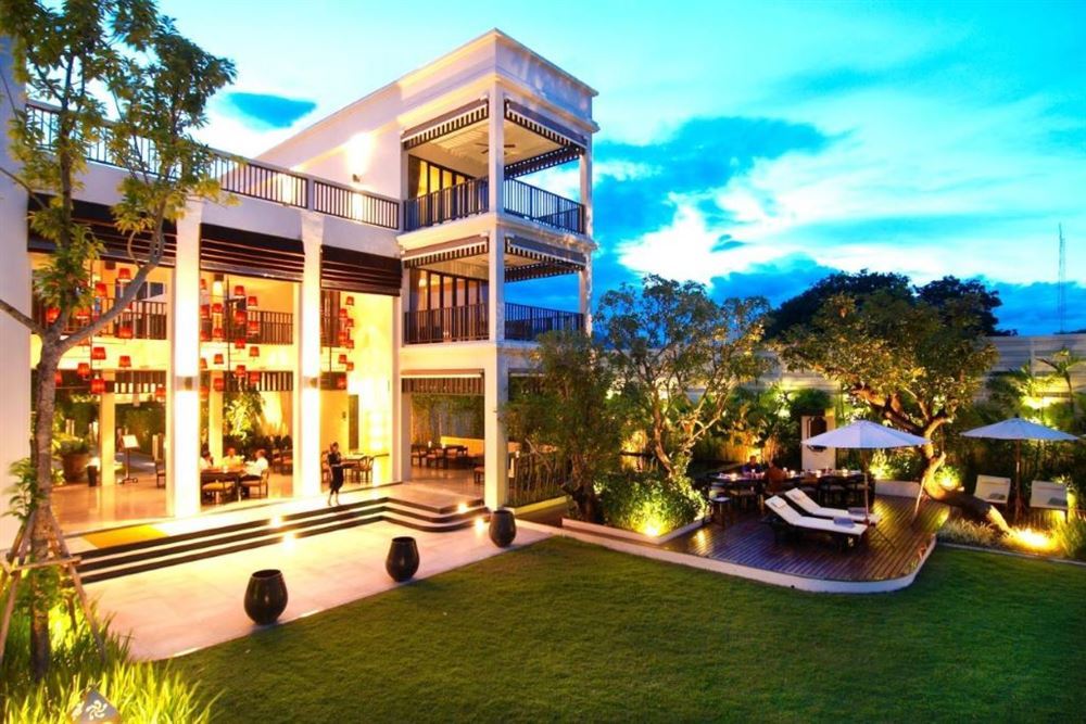 Aruntara Riverside Boutique