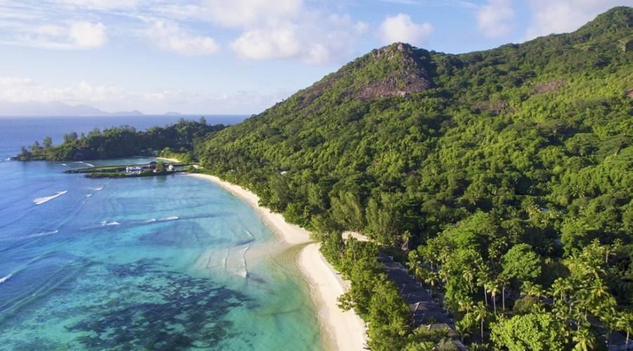 Qatar and the Seychelles (Silhouette and Mahé)