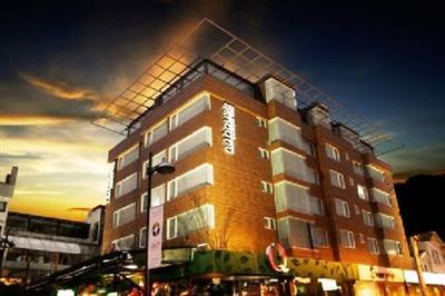 Cultural and natural Ecuador with car